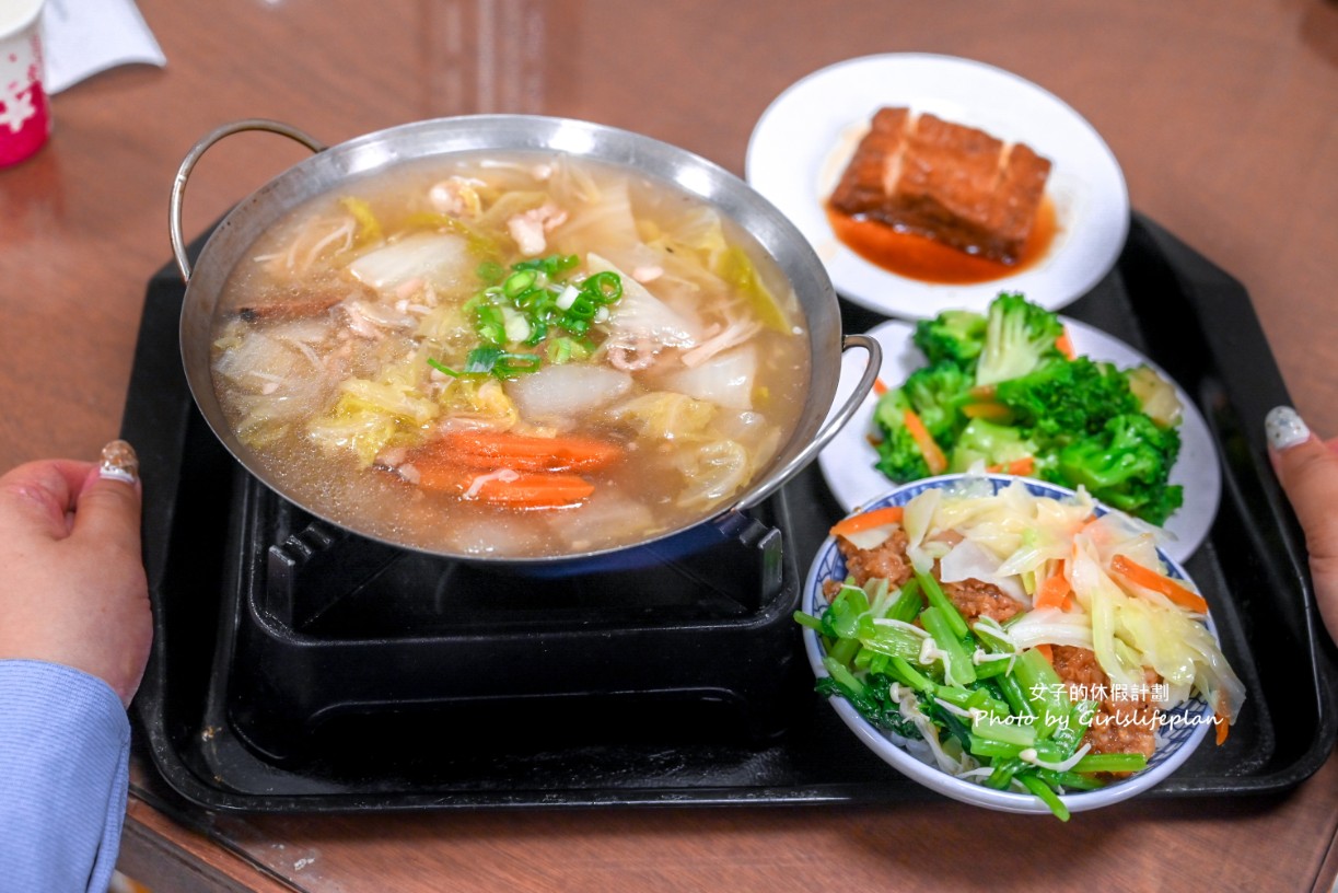 金澤魯肉飯｜全台滷肉飯TOP5，滷肉飯雙配菜只要30元CP值爆高 @女子的休假計劃