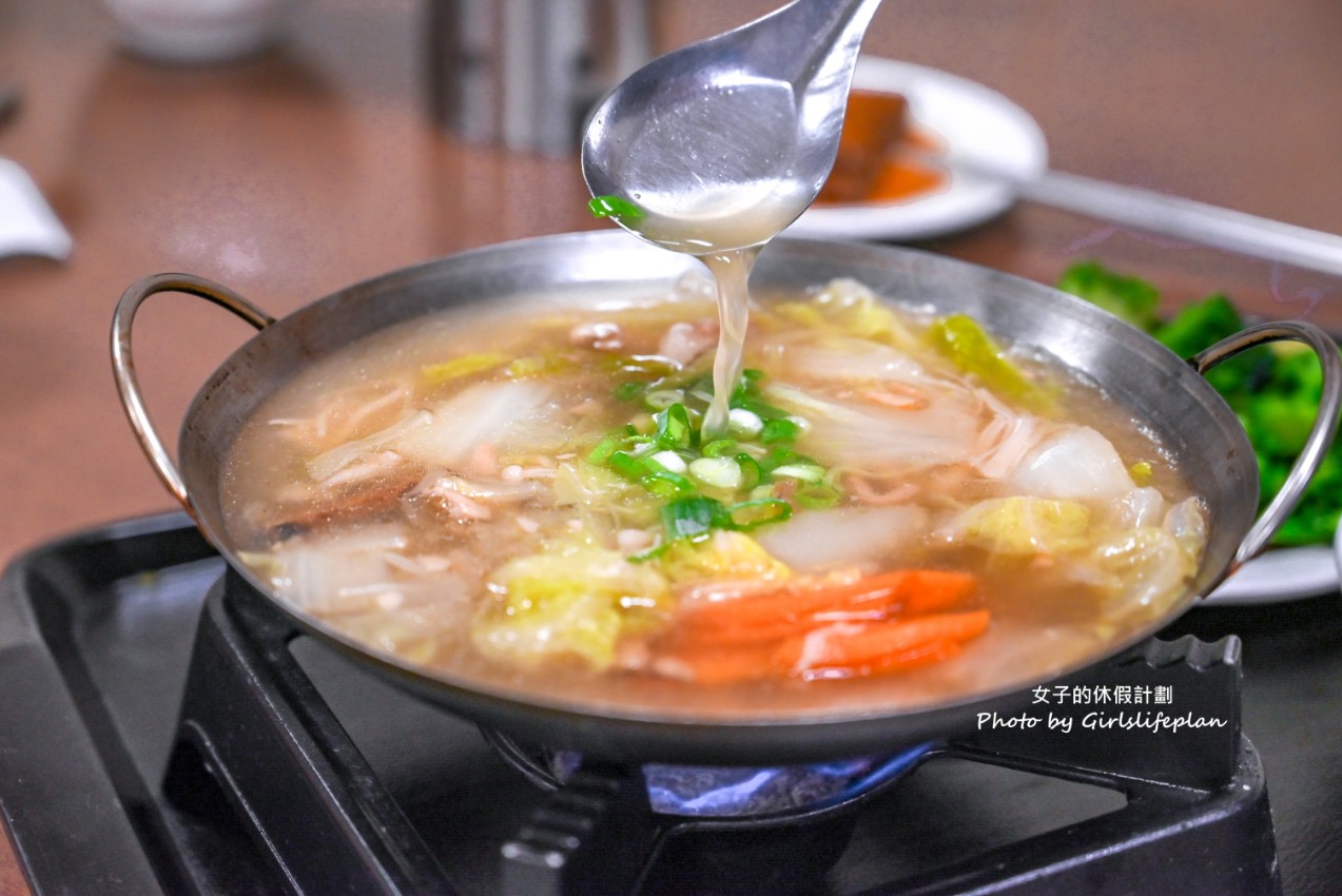 金澤魯肉飯｜全台滷肉飯TOP5，滷肉飯雙配菜只要30元CP值爆高 @女子的休假計劃