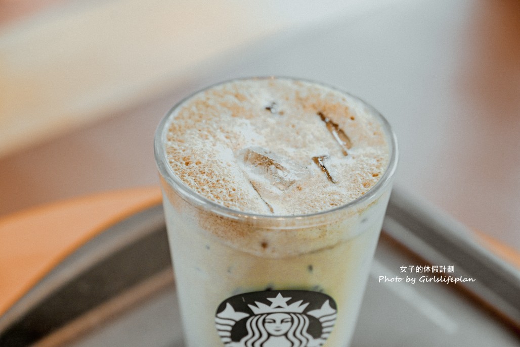 星巴克嘉義新港門市(培桂堂內)|隱藏版玻璃屋隱身博士窩古蹟 @女子的休假計劃 星巴克嘉義新港門市(培桂堂內)|隱藏版玻璃屋隱身博士窩古蹟 @女子的休假計劃