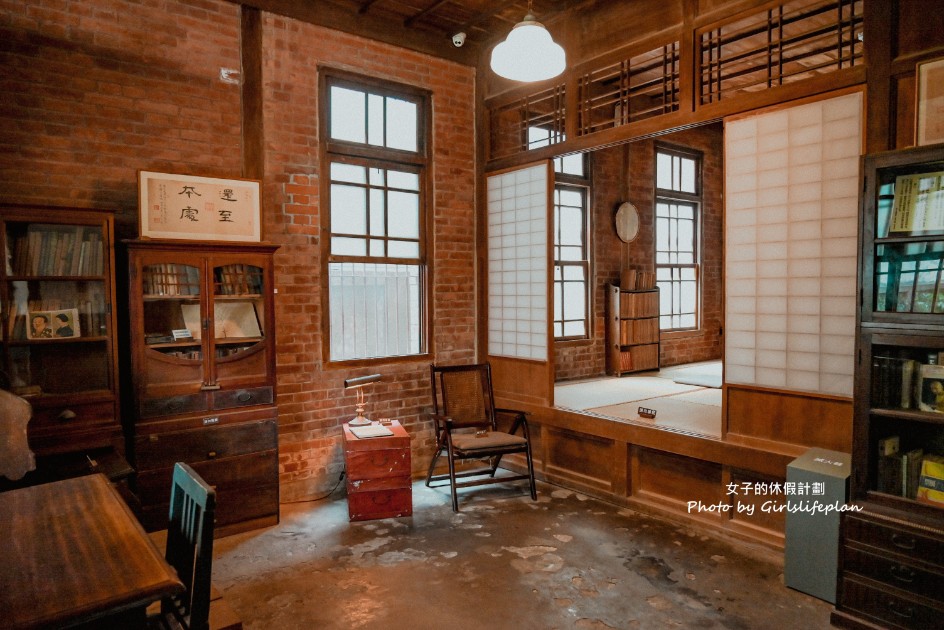 星巴克嘉義新港門市(培桂堂內)|隱藏版玻璃屋隱身博士窩古蹟 @女子的休假計劃 星巴克嘉義新港門市(培桂堂內)|隱藏版玻璃屋隱身博士窩古蹟 @女子的休假計劃