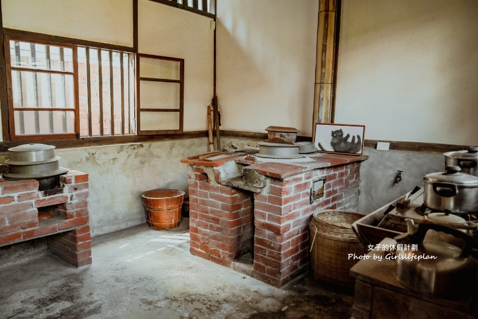 星巴克嘉義新港門市(培桂堂內)|隱藏版玻璃屋隱身博士窩古蹟 @女子的休假計劃 星巴克嘉義新港門市(培桂堂內)|隱藏版玻璃屋隱身博士窩古蹟 @女子的休假計劃