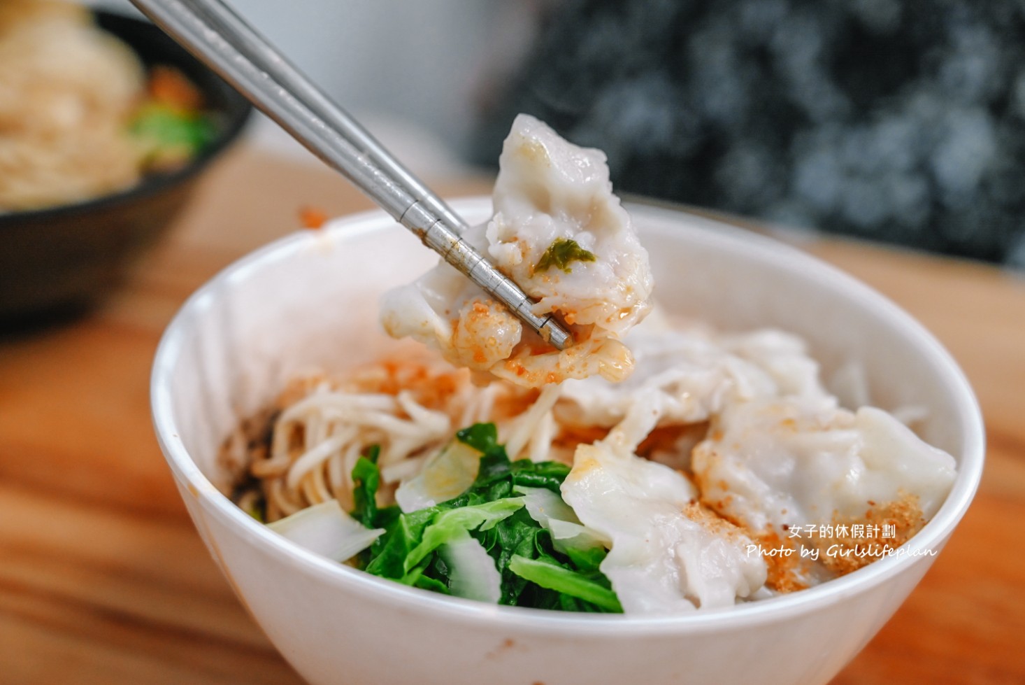 成都抄手麵食(城中市場)｜在地超過30年，每日現包紅油炒手人氣必吃(菜單) @女子的休假計劃