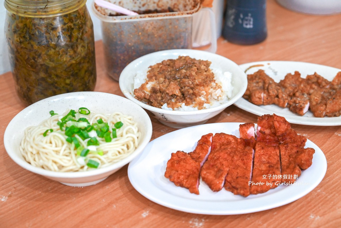 南門福州傻瓜乾麵｜炸排骨只要50元，100元乾麵套餐附魚丸湯(菜單) @女子的休假計劃
