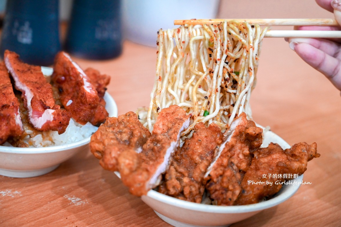 南門福州傻瓜乾麵｜炸排骨只要50元，100元乾麵套餐附魚丸湯(菜單) @女子的休假計劃