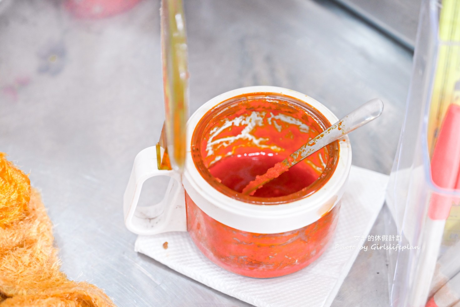 海爺四號乾麵｜三峽人氣麵店，招牌紅油皮蛋乾麵(菜單) @女子的休假計劃