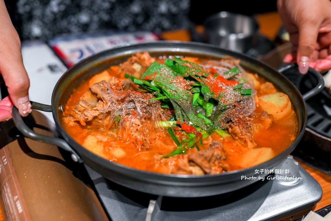 ABV Bar & Kitchen 韓式餐酒館板橋店｜超棒代烤服務，生菜小菜吃到飽(菜單) @女子的休假計劃