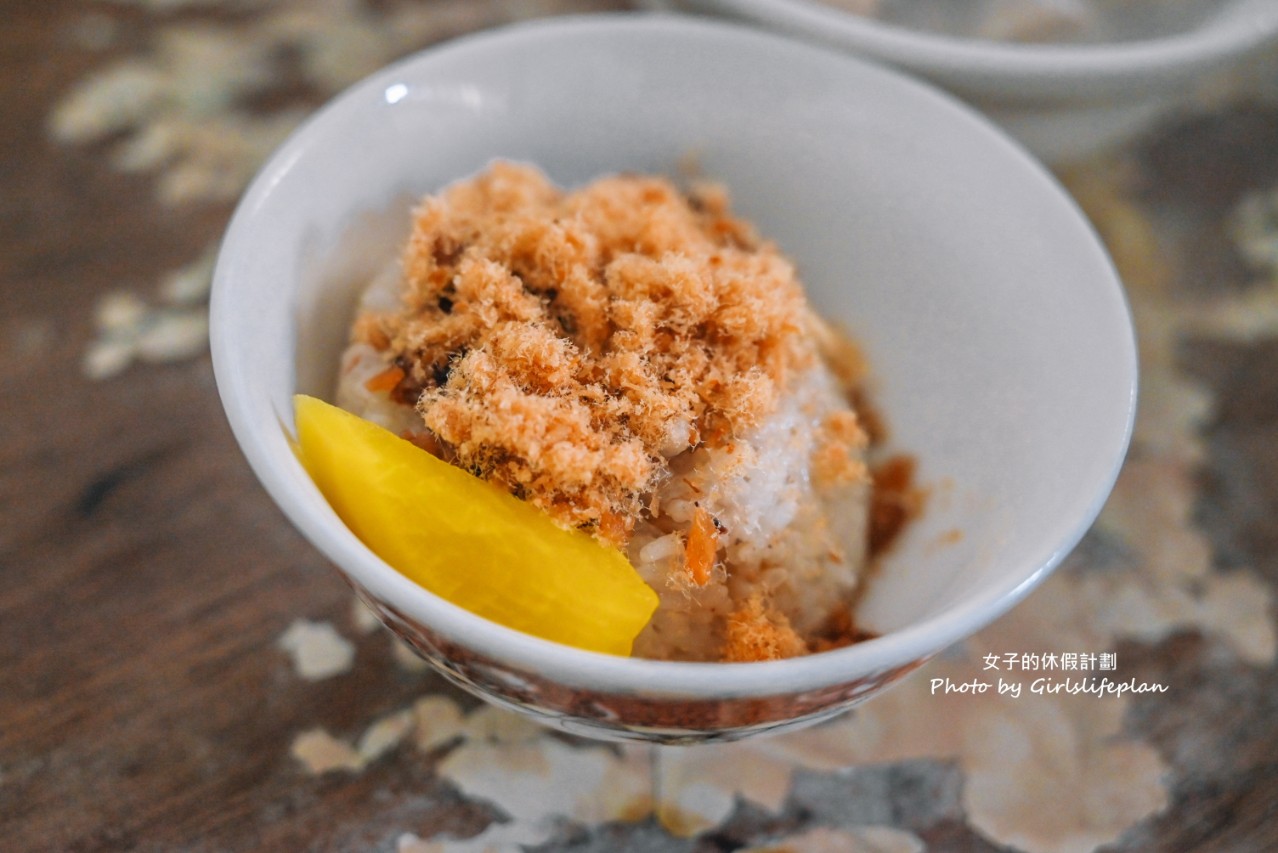 精忠三村米糕|在地超過50年銅板古早味小吃(菜單) @女子的休假計劃 精忠三村米糕|在地超過50年銅板古早味小吃(菜單) @女子的休假計劃