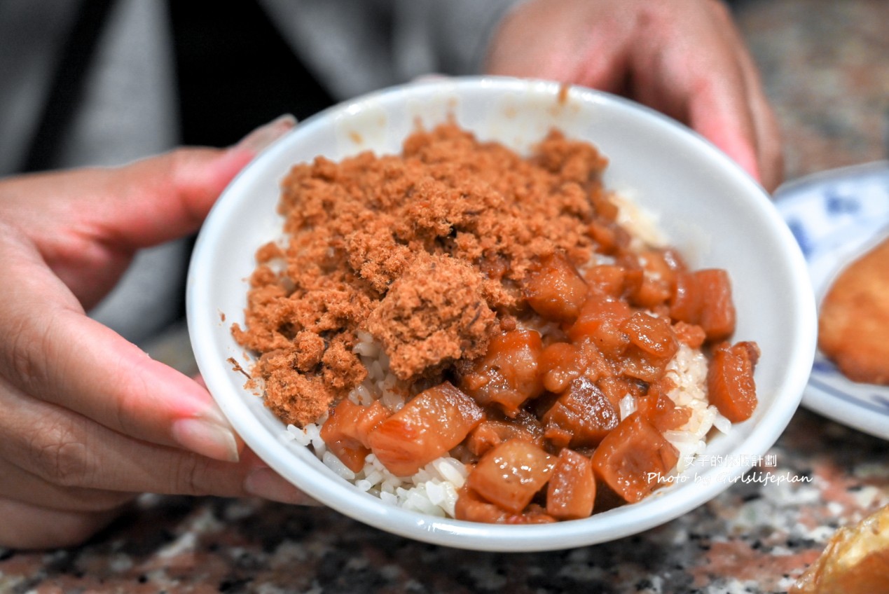 無名米糕(炮店米糕)從早排到晚人氣古早味銅板小吃 @女子的休假計劃