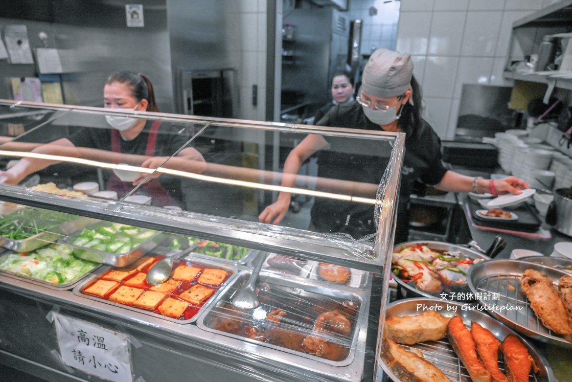 福泰飯桌第三代｜米其林＆500碗推薦在地小吃 @女子的休假計劃