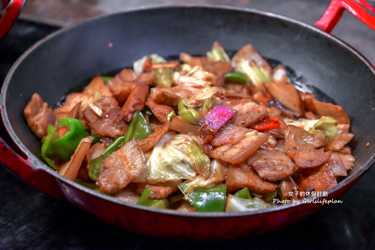 悅市集｜新板希爾頓吃到飽，異國炙烤假日加碼威靈頓牛排(菜單) @女子的休假計劃