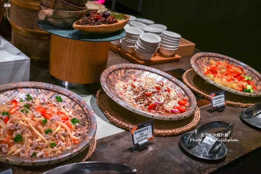 悅市集｜新板希爾頓吃到飽，異國炙烤假日加碼威靈頓牛排(菜單) @女子的休假計劃