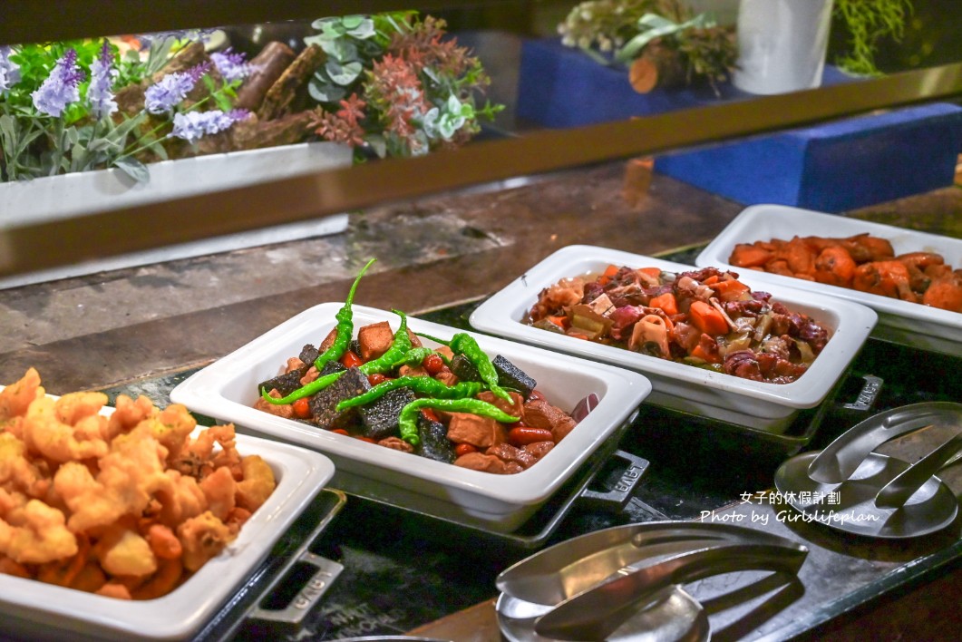 悅市集｜新板希爾頓吃到飽，異國炙烤假日加碼威靈頓牛排(菜單) @女子的休假計劃
