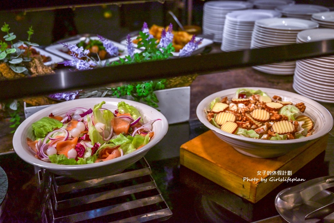 悅市集｜新板希爾頓吃到飽，異國炙烤假日加碼威靈頓牛排(菜單) @女子的休假計劃