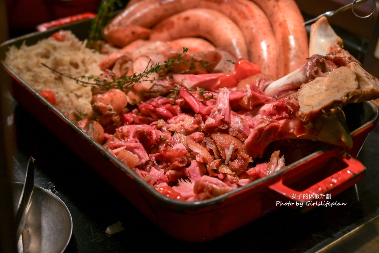 悅市集｜新板希爾頓吃到飽，異國炙烤假日加碼威靈頓牛排(菜單) @女子的休假計劃