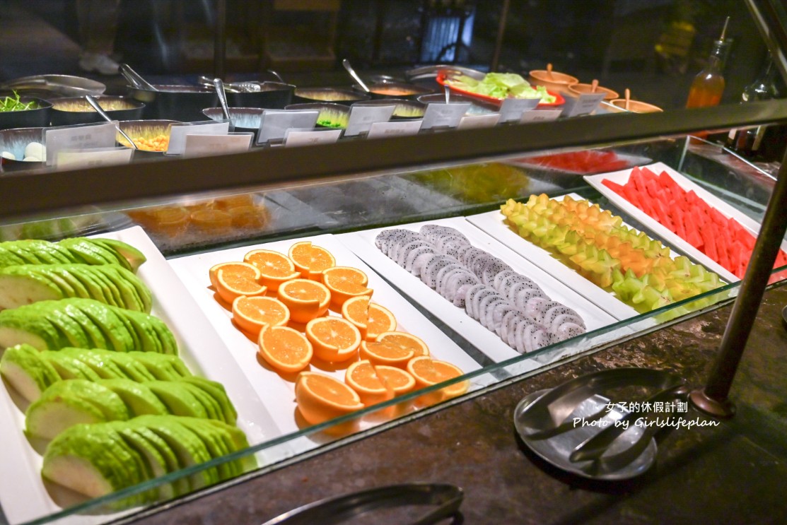 悅市集｜新板希爾頓吃到飽，異國炙烤假日加碼威靈頓牛排(菜單) @女子的休假計劃