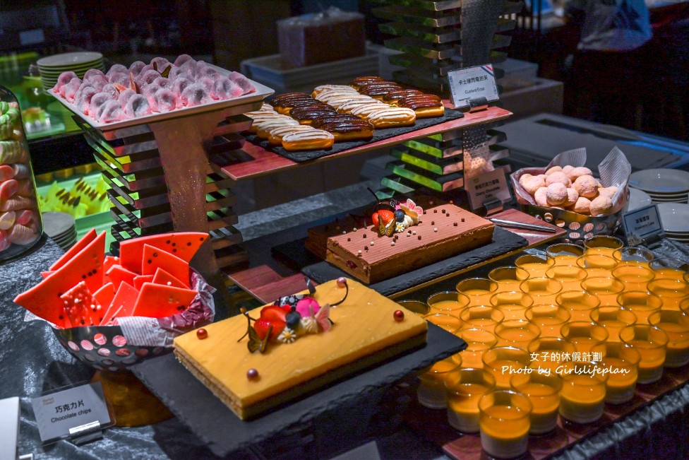 悅市集｜新板希爾頓吃到飽，異國炙烤假日加碼威靈頓牛排(菜單) @女子的休假計劃