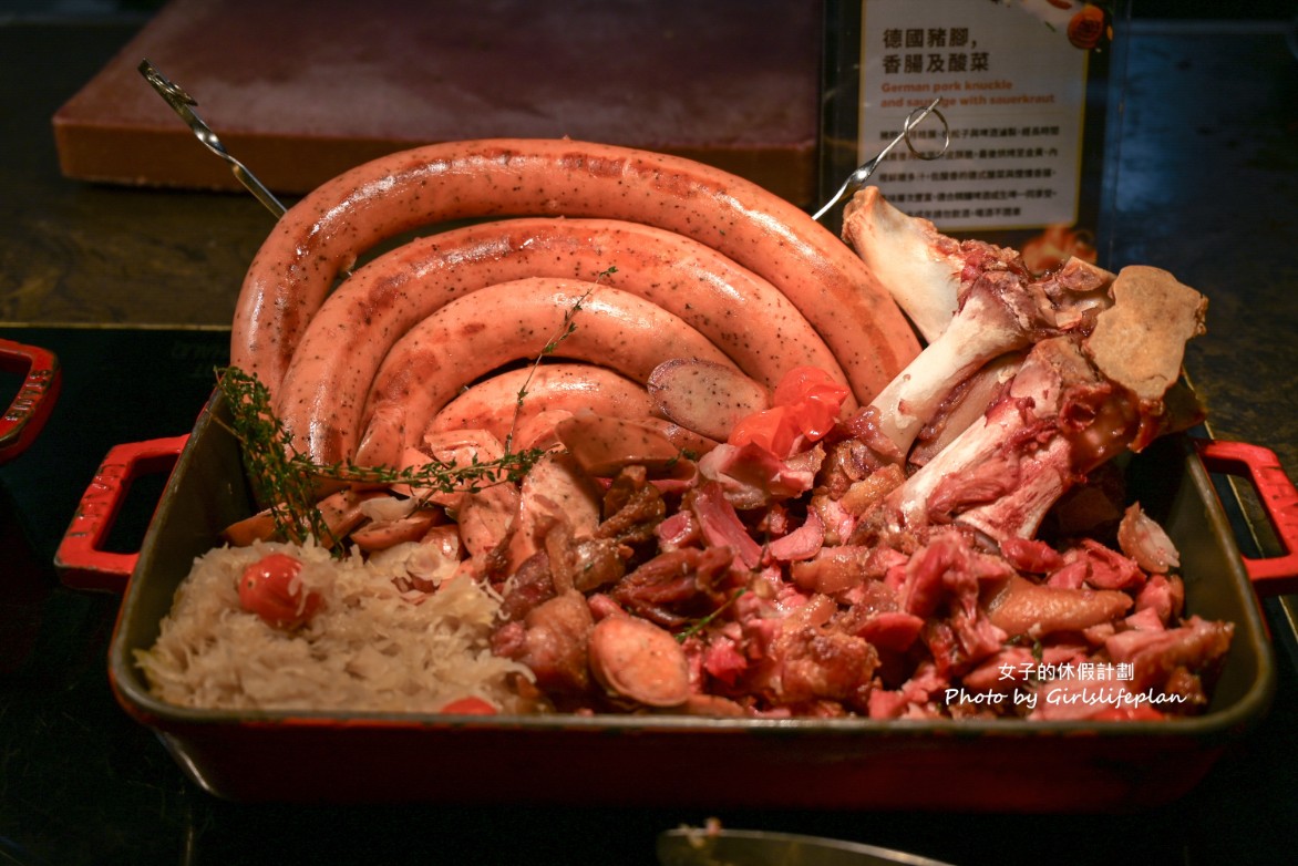 悅市集｜新板希爾頓吃到飽，異國炙烤假日加碼威靈頓牛排(菜單) @女子的休假計劃