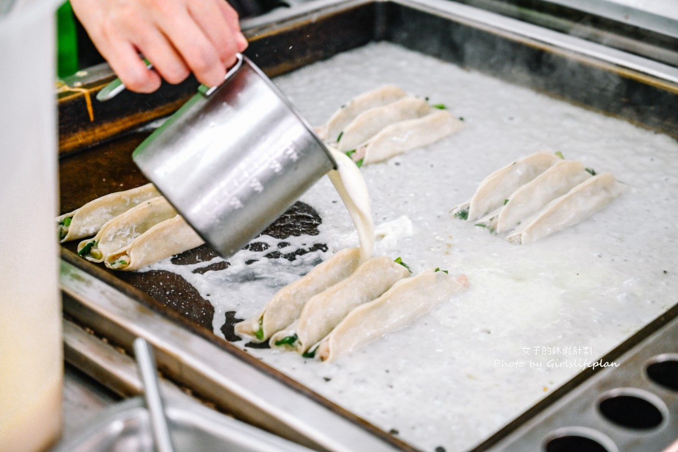 小妹弄堂|比臉大的鐵板鍋貼超吸睛,套餐價更優惠(菜單) @女子的休假計劃 小妹弄堂|比臉大的鐵板鍋貼超吸睛,套餐價更優惠(菜單) @女子的休假計劃