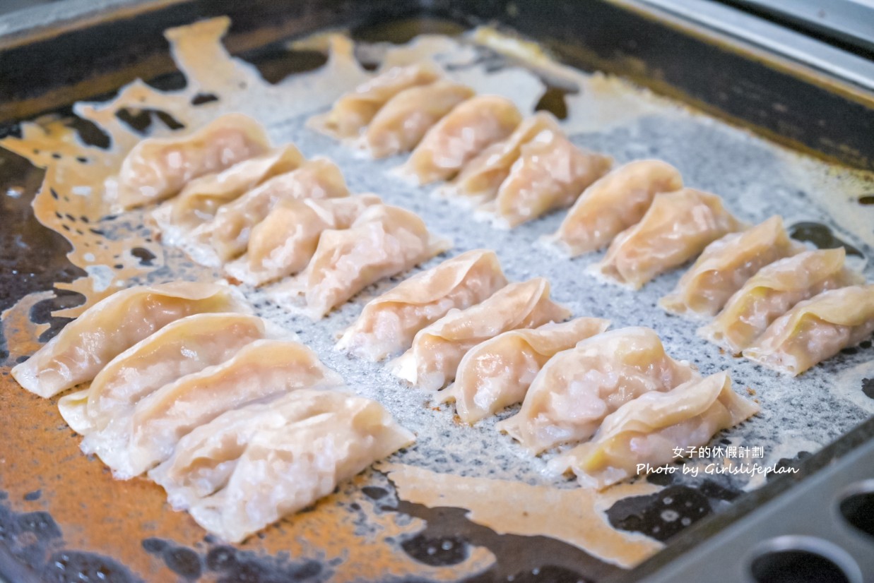 小妹弄堂|比臉大的鐵板鍋貼超吸睛,套餐價更優惠(菜單) @女子的休假計劃 小妹弄堂|比臉大的鐵板鍋貼超吸睛,套餐價更優惠(菜單) @女子的休假計劃