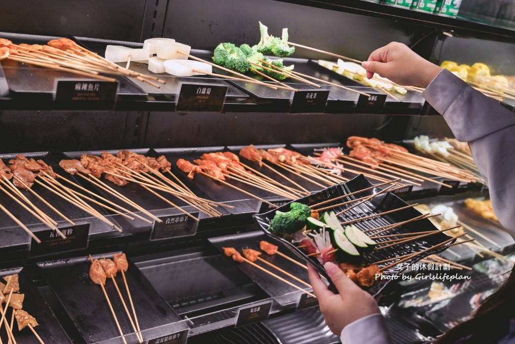 ABV串串啤酒館｜一串10元起，重慶麻辣就是這個味 @女子的休假計劃