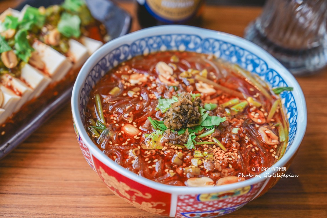 ABV串串啤酒館｜一串10元起，重慶麻辣就是這個味 @女子的休假計劃