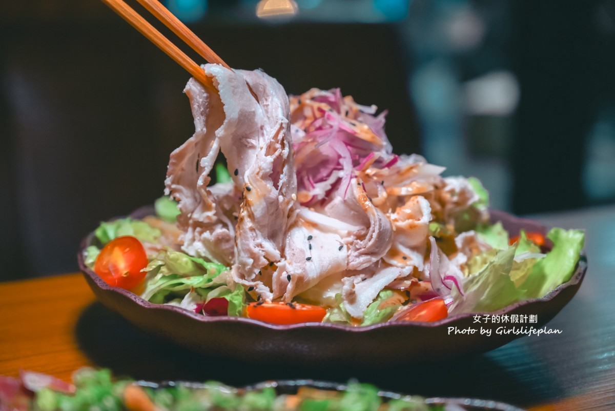 ABV日式居酒館林口長庚店｜全台唯一稻草燒刺身等日式料理，結合300款世界精釀酒(菜單) @女子的休假計劃