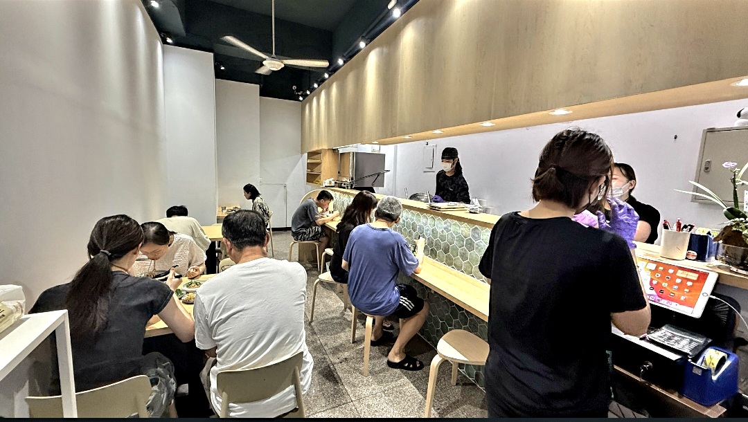 小初店｜米其林推薦人氣滷肉飯便當完全就是定食套餐(菜單) @女子的休假計劃