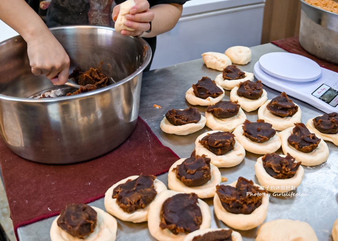 老上海包子 萬華｜買十送一傳統手工老麵包子(菜單) @女子的休假計劃