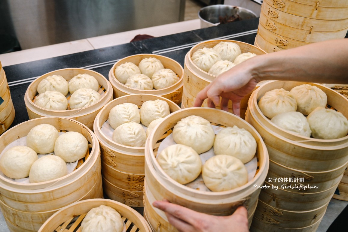 老上海包子 萬華｜買十送一傳統手工老麵包子(菜單) @女子的休假計劃