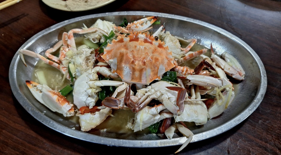 阿嬌萬里蟹｜在地超人氣海鮮熱炒排隊美食(菜單) @女子的休假計劃