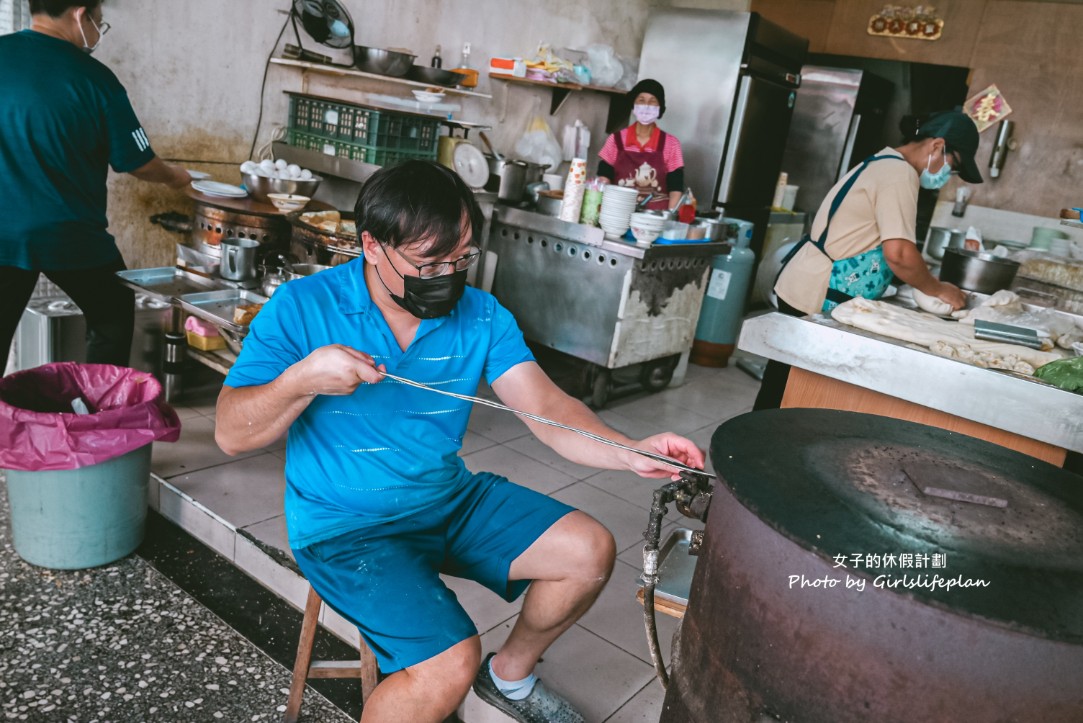 山東早點(高雄)|在地超過30年傳統早餐店,皮薄爆餡韭菜盒 @女子的休假計劃 山東早點(高雄)|在地超過30年傳統早餐店,皮薄爆餡韭菜盒 @女子的休假計劃