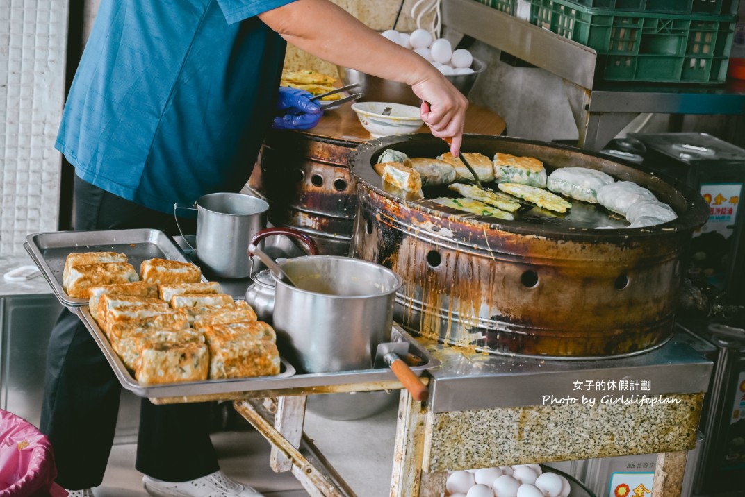山東早點(高雄)|在地超過30年傳統早餐店,皮薄爆餡韭菜盒 @女子的休假計劃 山東早點(高雄)|在地超過30年傳統早餐店,皮薄爆餡韭菜盒 @女子的休假計劃