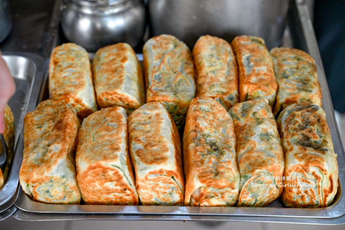 山東早點(高雄)｜在地超過30年傳統早餐店，皮薄爆餡韭菜盒 @女子的休假計劃