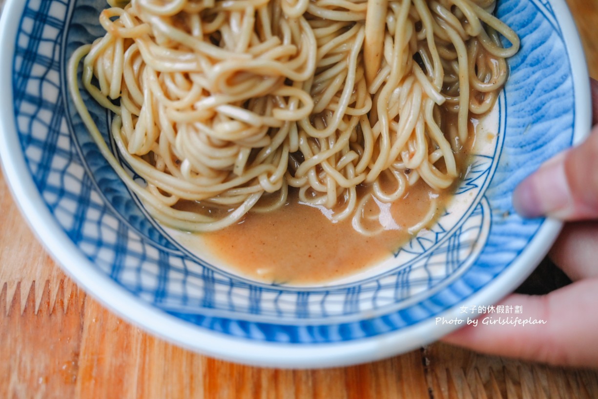 火生餛飩麵店｜在地人認可，傳承第二代50年老店(菜單) @女子的休假計劃