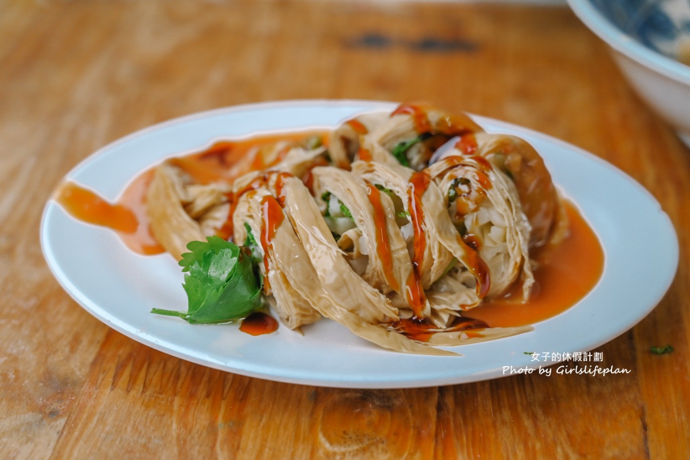 火生餛飩麵店｜在地人認可，傳承第二代50年老店(菜單) @女子的休假計劃