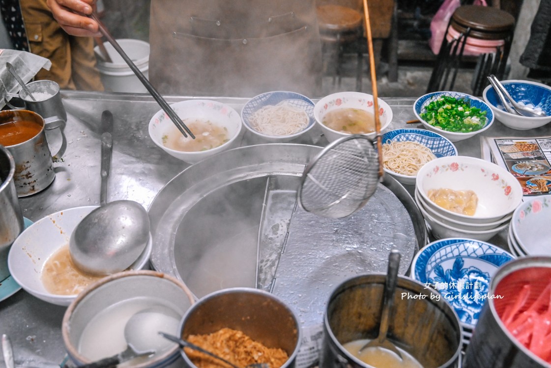 火生餛飩麵店｜在地人認可，傳承第二代50年老店(菜單) @女子的休假計劃