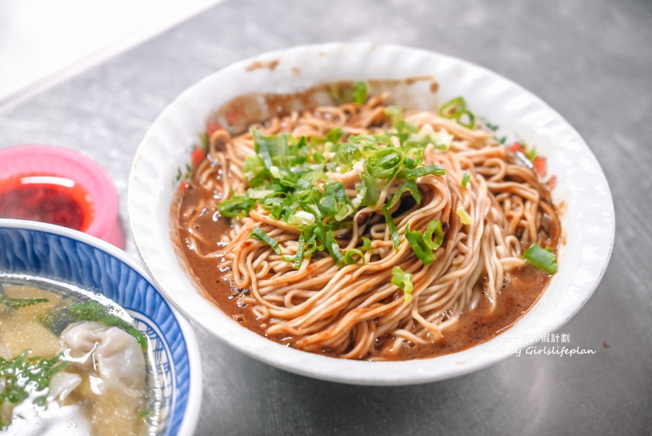 農權路炸醬麵｜連在地人也激推雙醬麵配餛飩湯(菜單) @女子的休假計劃