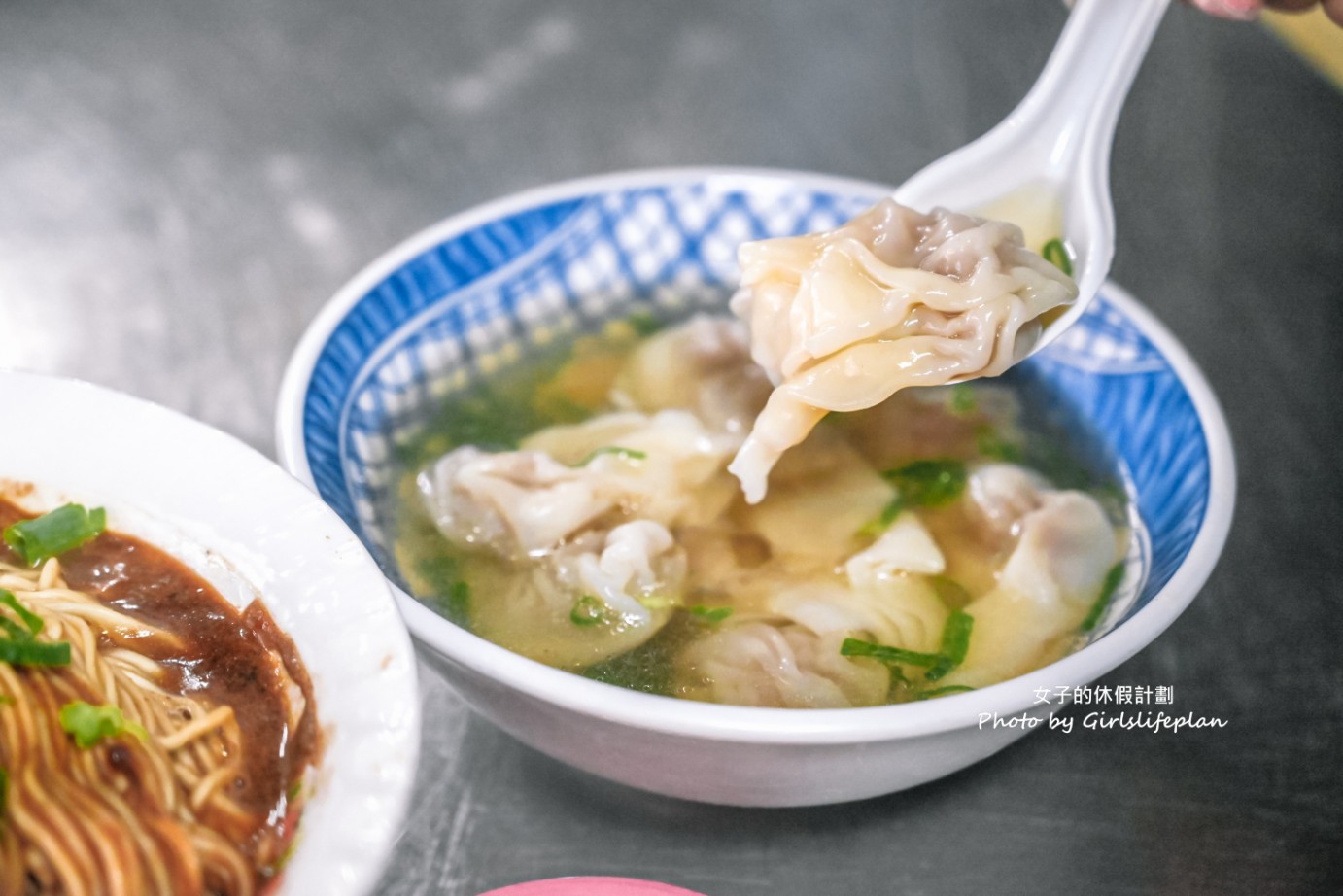 農權路炸醬麵｜連在地人也激推雙醬麵配餛飩湯(菜單) @女子的休假計劃