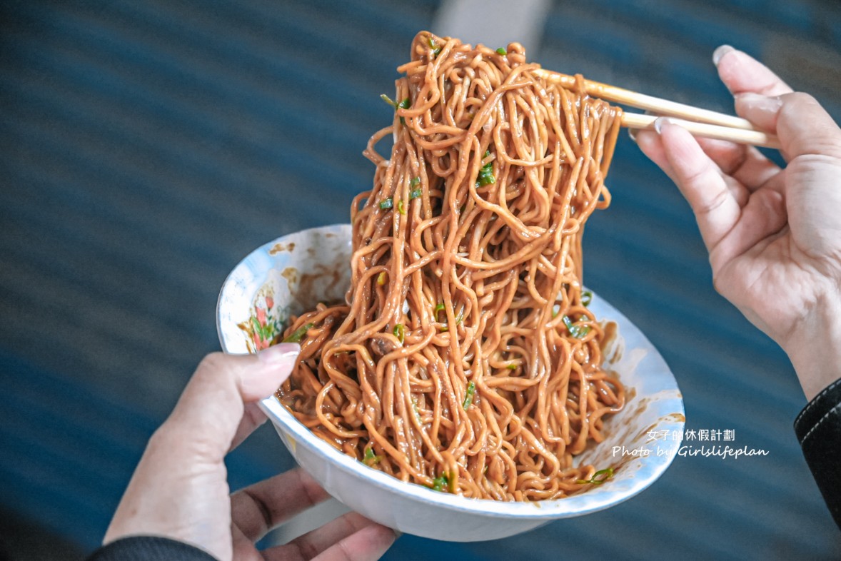 農權路炸醬麵｜連在地人也激推雙醬麵配餛飩湯(菜單) @女子的休假計劃