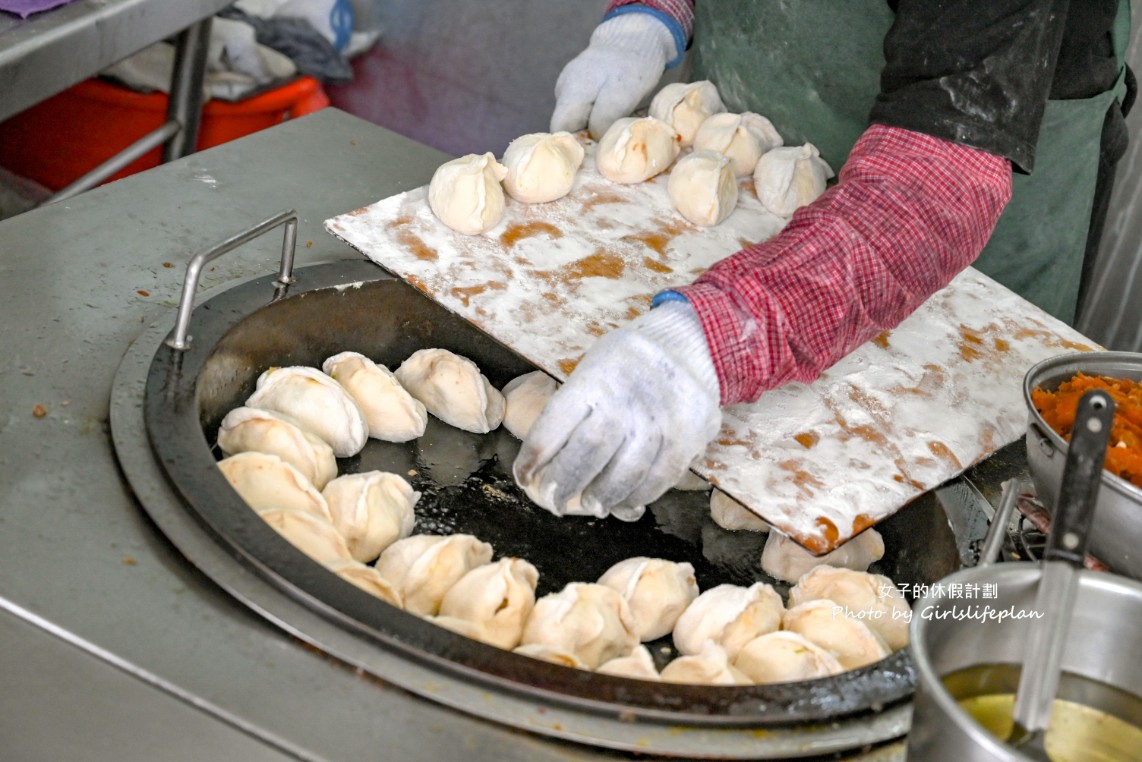 張記韭菜水煎包｜最會放假的超人氣排隊水煎包 @女子的休假計劃