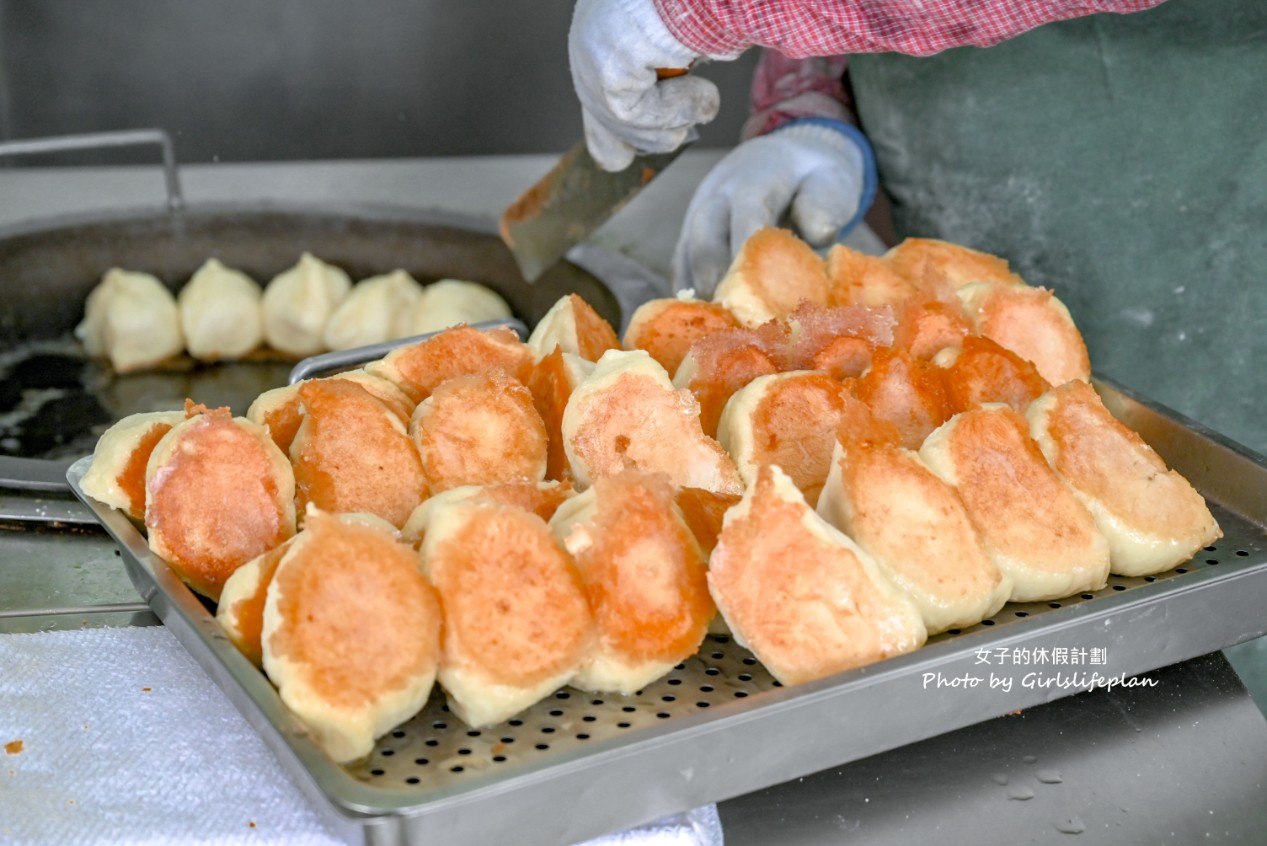 張記韭菜水煎包｜最會放假的超人氣排隊水煎包 @女子的休假計劃