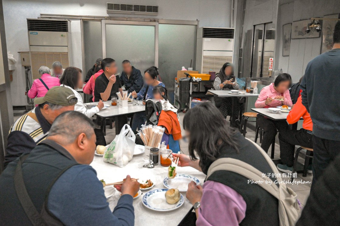 張記韭菜水煎包｜最會放假的超人氣排隊水煎包 @女子的休假計劃
