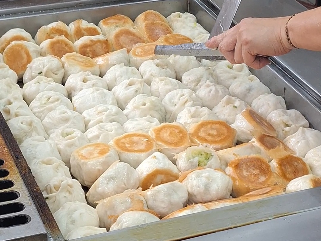 集美水煎包.小籠包｜三重排隊人氣小吃每顆8元(菜單) @女子的休假計劃