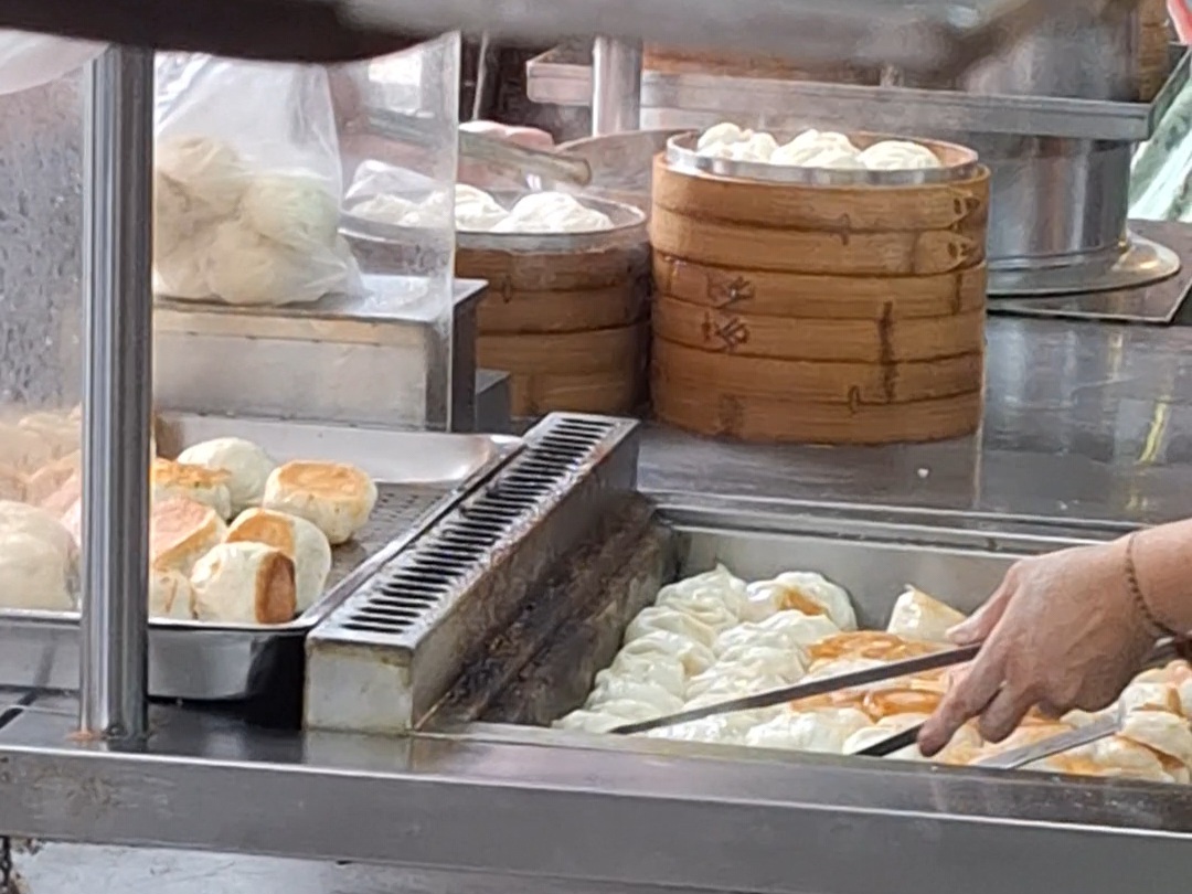 集美水煎包.小籠包｜三重排隊人氣小吃每顆8元(菜單) @女子的休假計劃