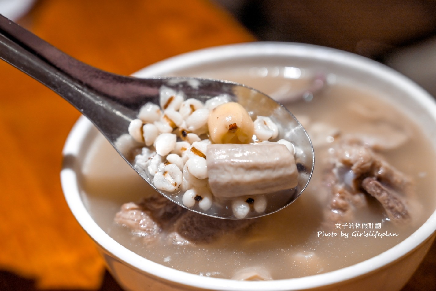 傳承二代巷弄裡的古早味！人氣豬腳飯與料多實在四神湯都推 @女子的休假計劃