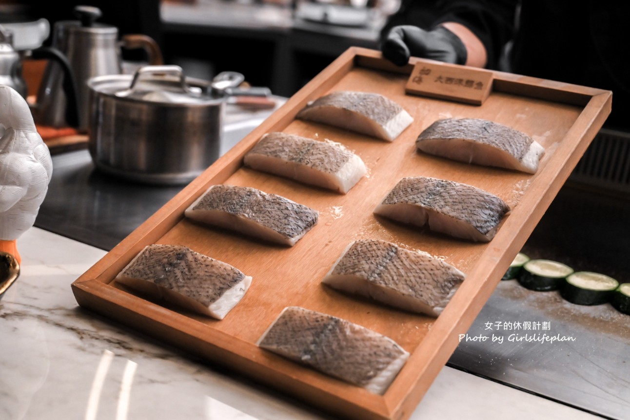 網友大推CP值超高14品奢華饗宴1680元有龍蝦.日本A5和牛.鵝肝.干貝.魚子醬等,飲料喝到飽 @女子的休假計劃 網友大推CP值超高14品奢華饗宴1680元有龍蝦.日本A5和牛.鵝肝.干貝.魚子醬等,飲料喝到飽 @女子的休假計劃