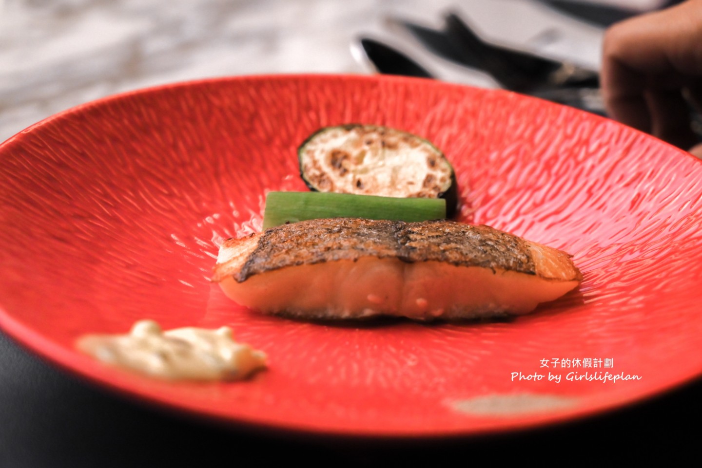 網友大推CP值超高14品奢華饗宴1680元有龍蝦.日本A5和牛.鵝肝.干貝.魚子醬等，飲料喝到飽 @女子的休假計劃