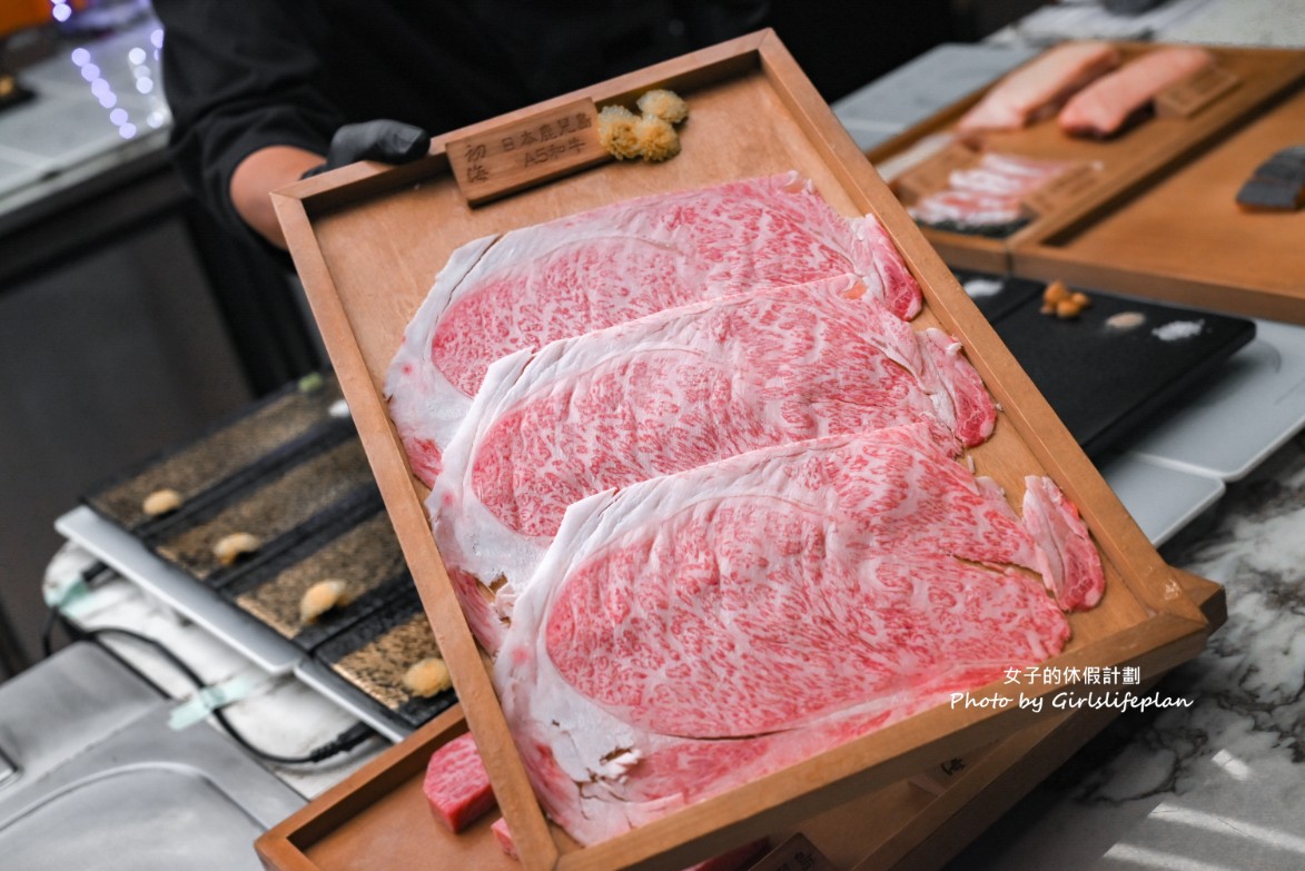 網友大推CP值超高14品奢華饗宴1680元有龍蝦.日本A5和牛.鵝肝.干貝.魚子醬等,飲料喝到飽 @女子的休假計劃 網友大推CP值超高14品奢華饗宴1680元有龍蝦.日本A5和牛.鵝肝.干貝.魚子醬等,飲料喝到飽 @女子的休假計劃