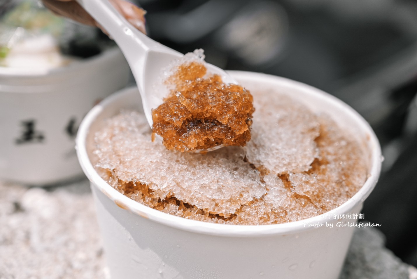 還沒開門就在排隊超人氣仙草專賣店，自選8種配料67元，35元仙草凍也好吃 @女子的休假計劃