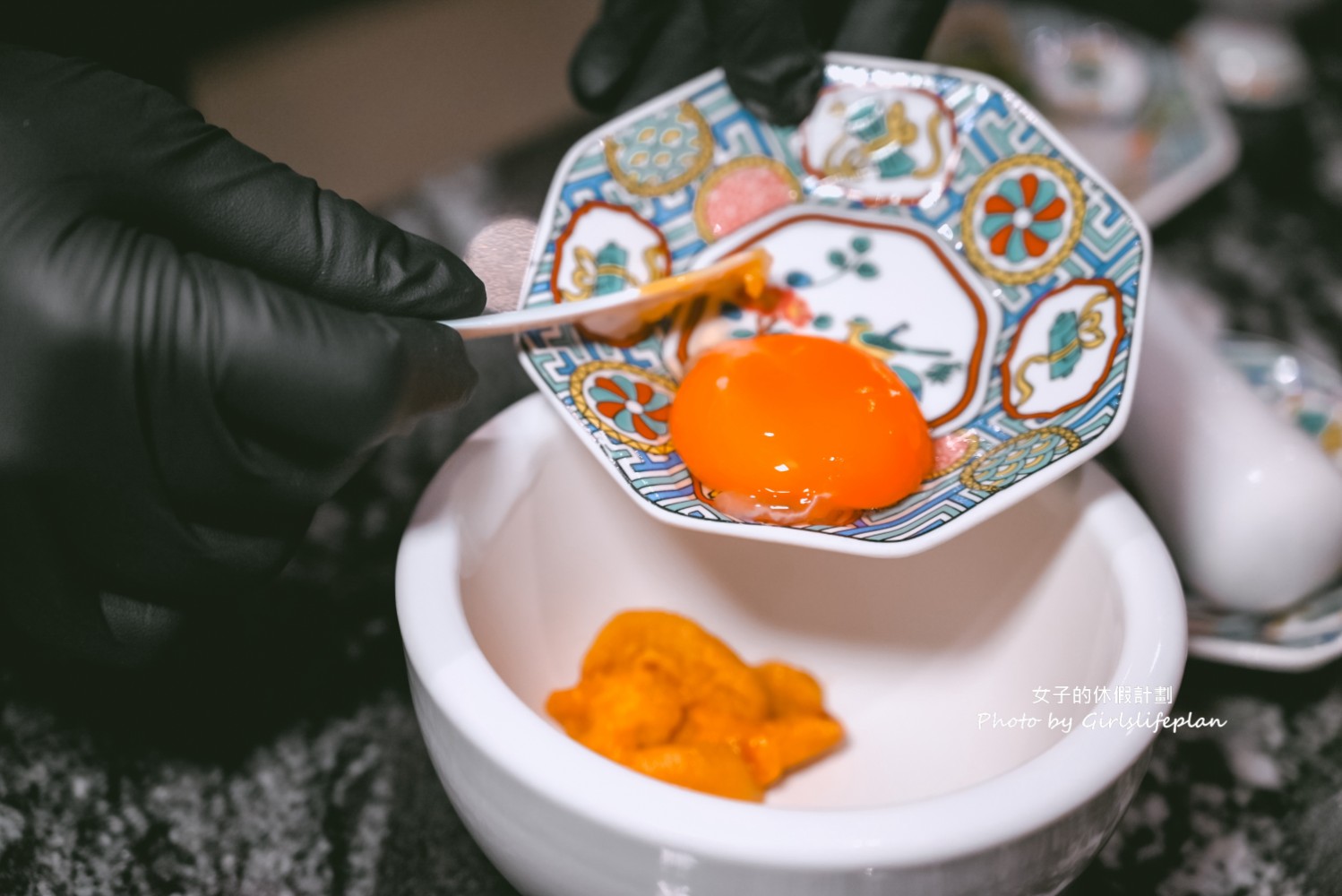 譽為火鍋界 PRADA頂級火鍋店，海膽七吃奢華解鎖，超創意海膽包入冰淇淋最中 @女子的休假計劃